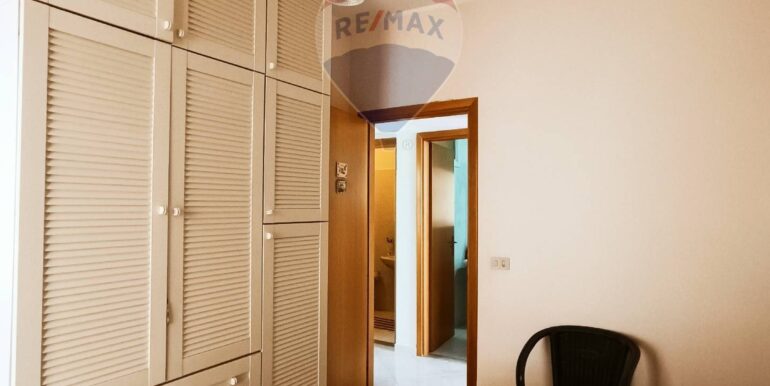 20251012224329-993166-7