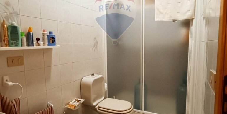 20251012224339-993166-10