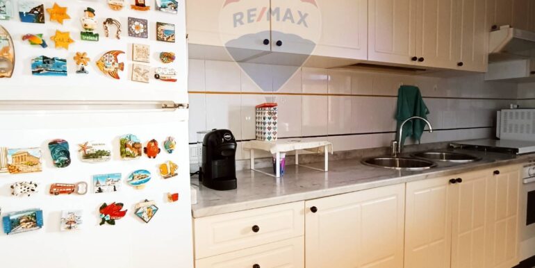 20251012224342-993166-11