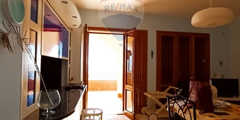 20251012224358-993166-16