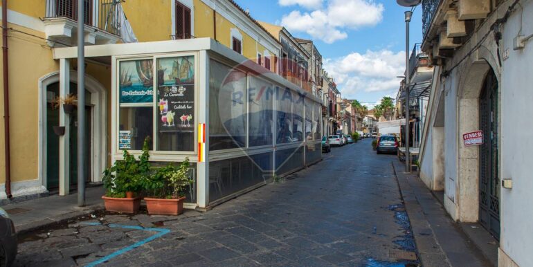 20251013104923-988844-15