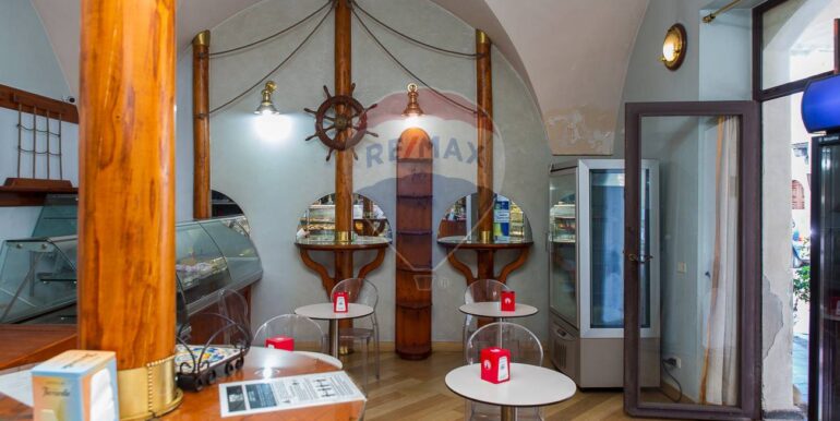 20251013104944-988844-21