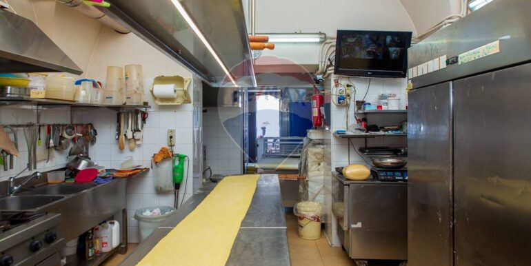 20251013105027-988844-33