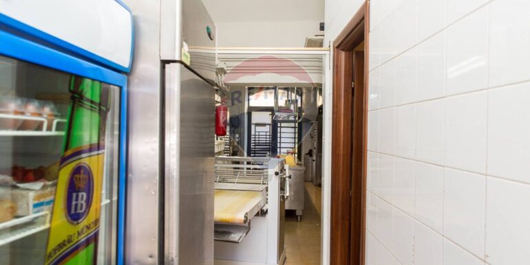 20251013105049-988844-40