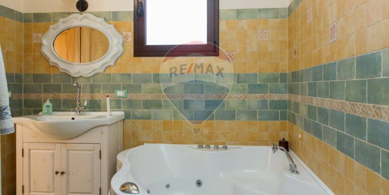 20251013111652-992580-4