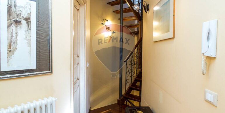 20251013111705-992580-7