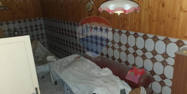 20251013121004-992608-4