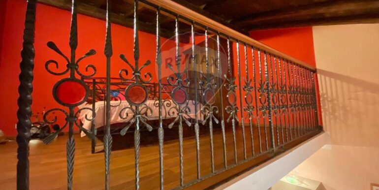 20251013124133-993300-24