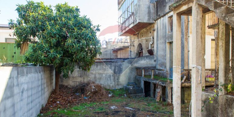 20251013134919-993308-4