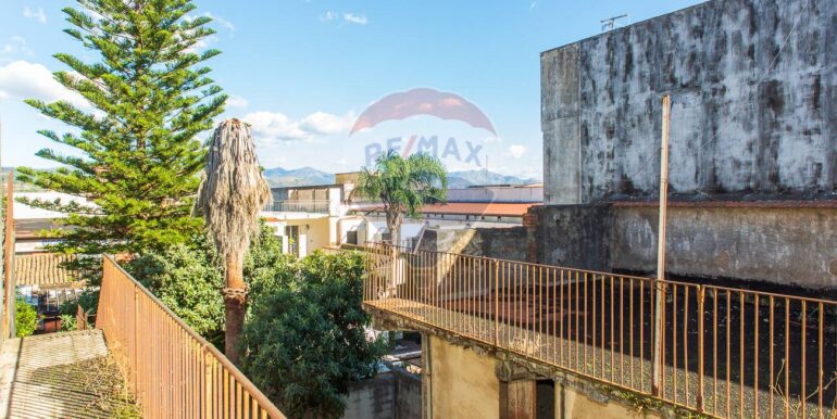 20251013135007-993308-18