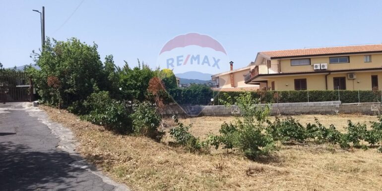 20251013182212-993411-11