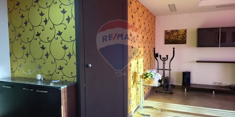 20251013215258-993480-7