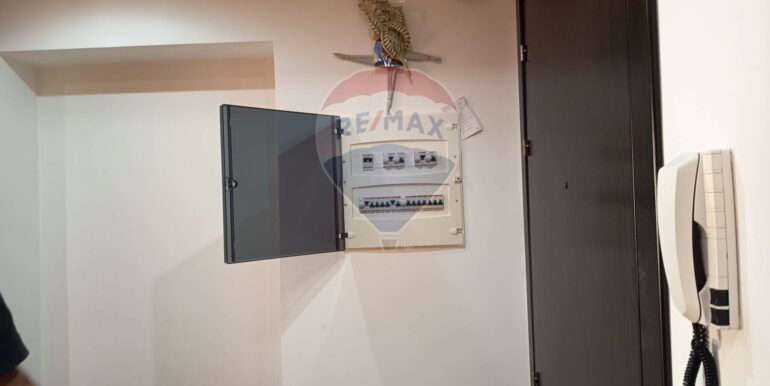 20251013215308-993480-11