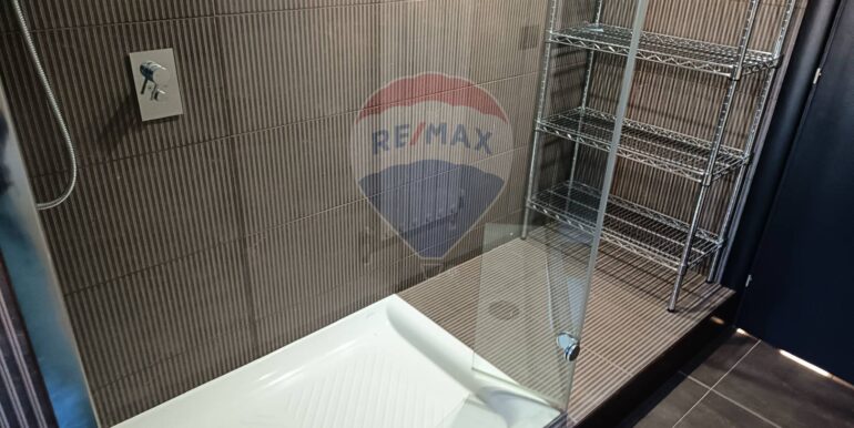 20251013215320-993480-15