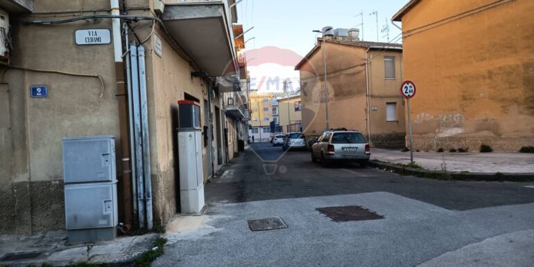 20251013215340-993480-22