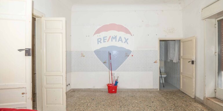 2025101395605-979693-6