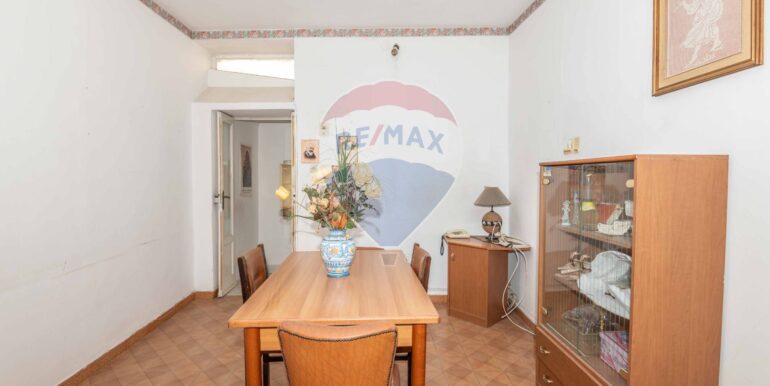 2025101395630-979693-13