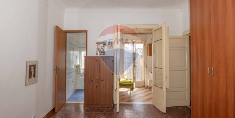 2025101395646-979693-18