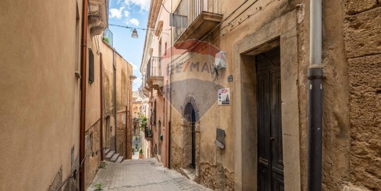 2025101395708-979693-23