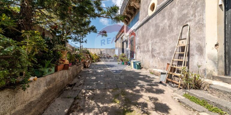 20251014100607-993504-1