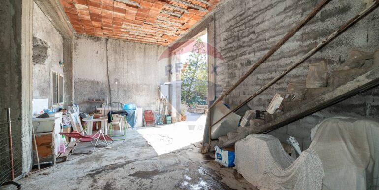 20251014100654-993504-15