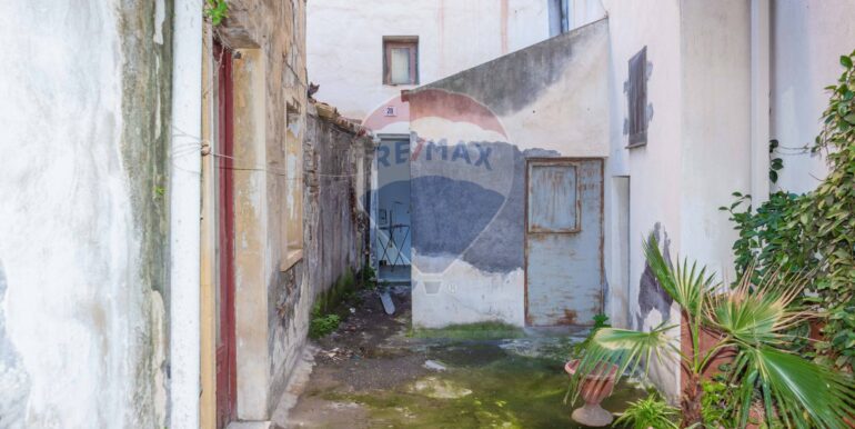 20251014115523-993559-11