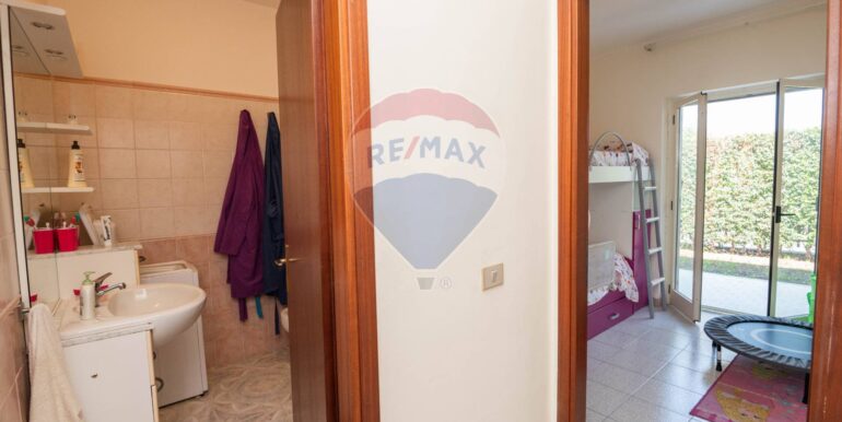 20251014133342-993602-12