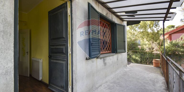 20251014180702-993255-18