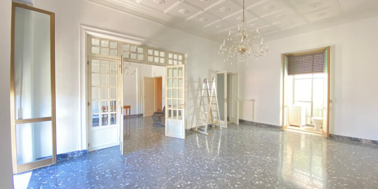 20251014190003-993315-8