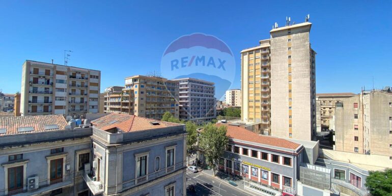 20251014190024-993315-16