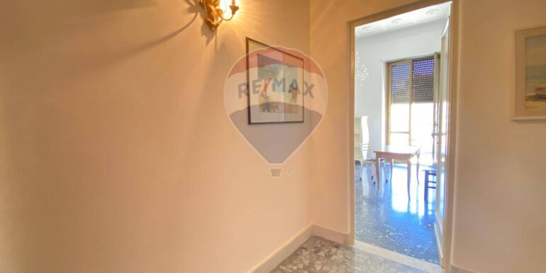 20251014190035-993315-21