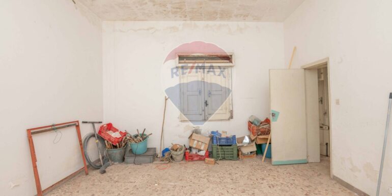 20251014194628-993714-8