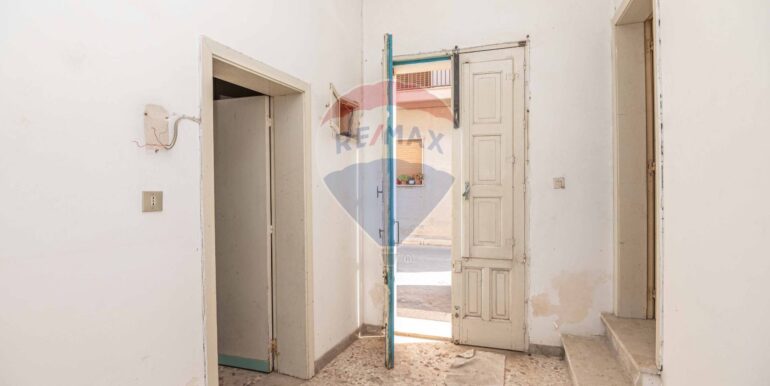 20251014194636-993714-11