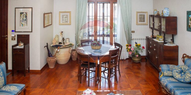 20251015100031-991695-29