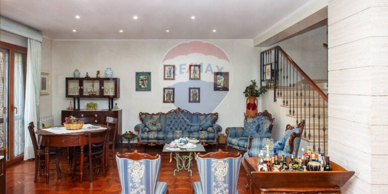 20251015100343-991695-61