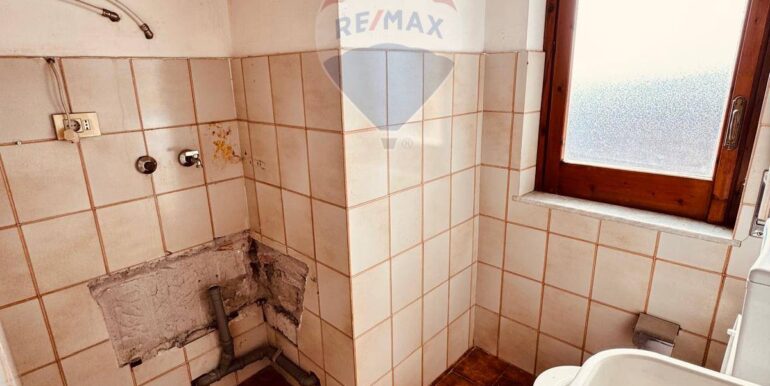 20251015125229-993804-12