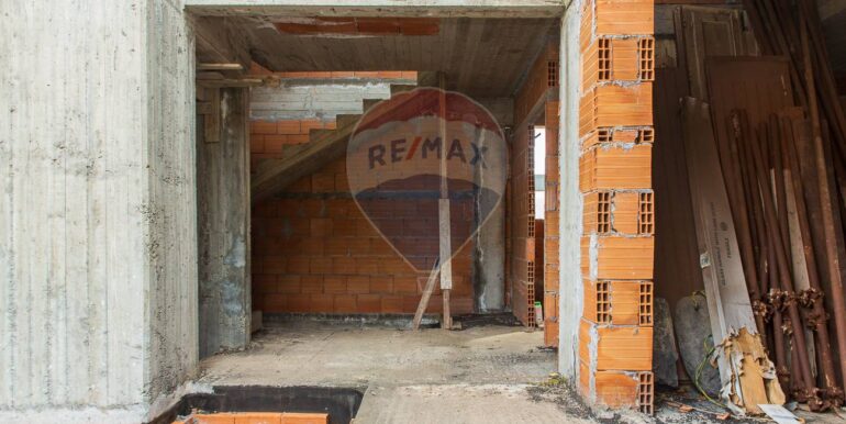 20251015165821-993869-8