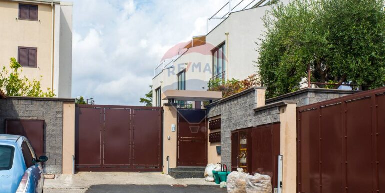 20251015200749-993927-1