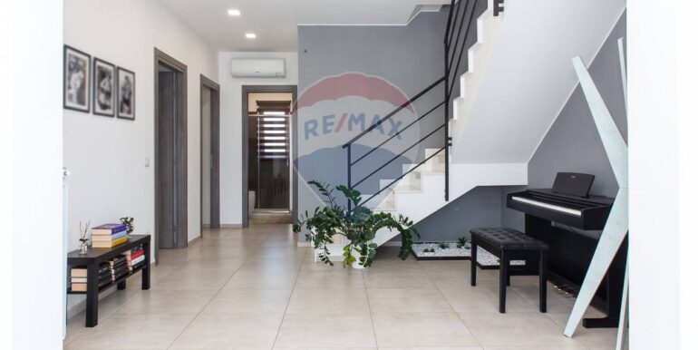 20251015200831-993927-11