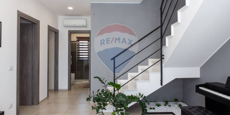 20251015200834-993927-12