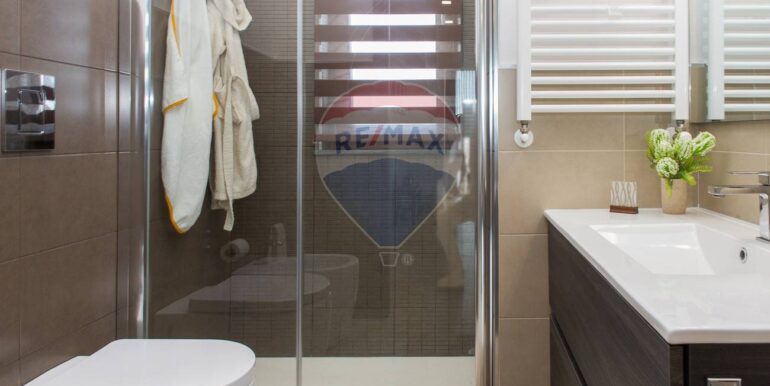 20251015200851-993927-17