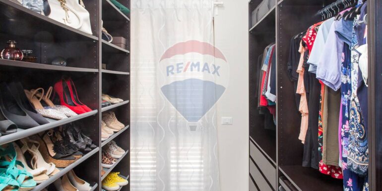 20251015200911-993927-22