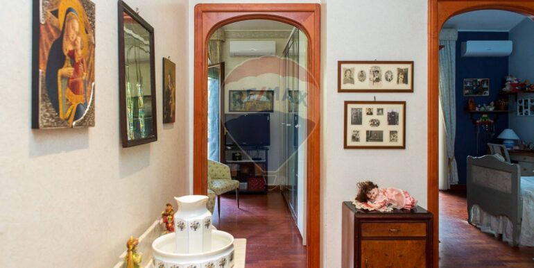 2025101595843-991695-11