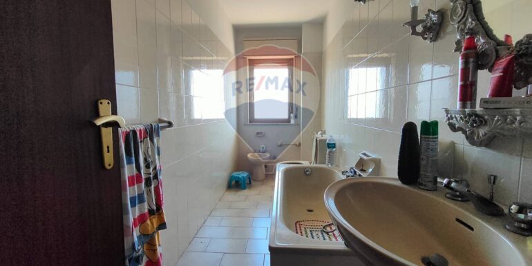 20251016111659-993989-11