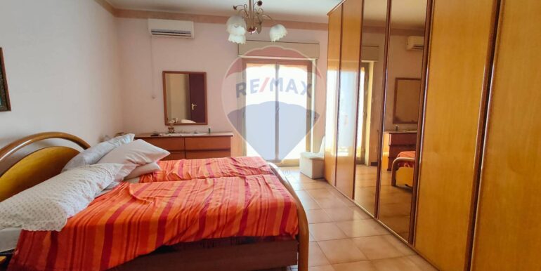 20251016111659-993989-12