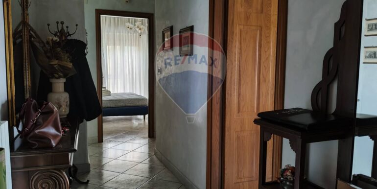 20251016113935-993998-15