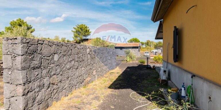 20251016172650-994114-7