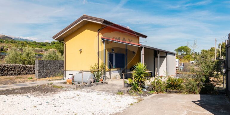 20251016172653-994114-8