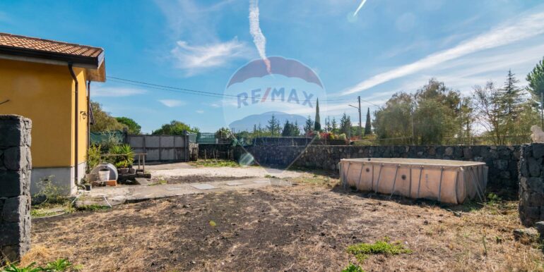 20251016172700-994114-10