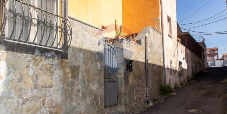 20251016182054-994134-2